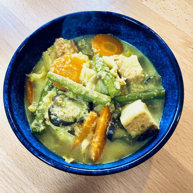インドネシアのココナッツ野菜スープ「サユール・ロデ」